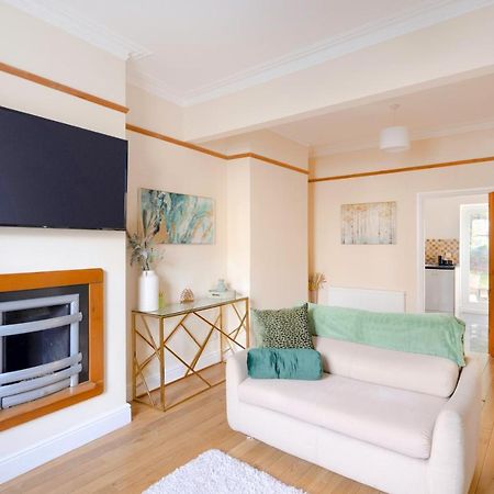 Stylish House In Wimbledon Villa London Kültér fotó