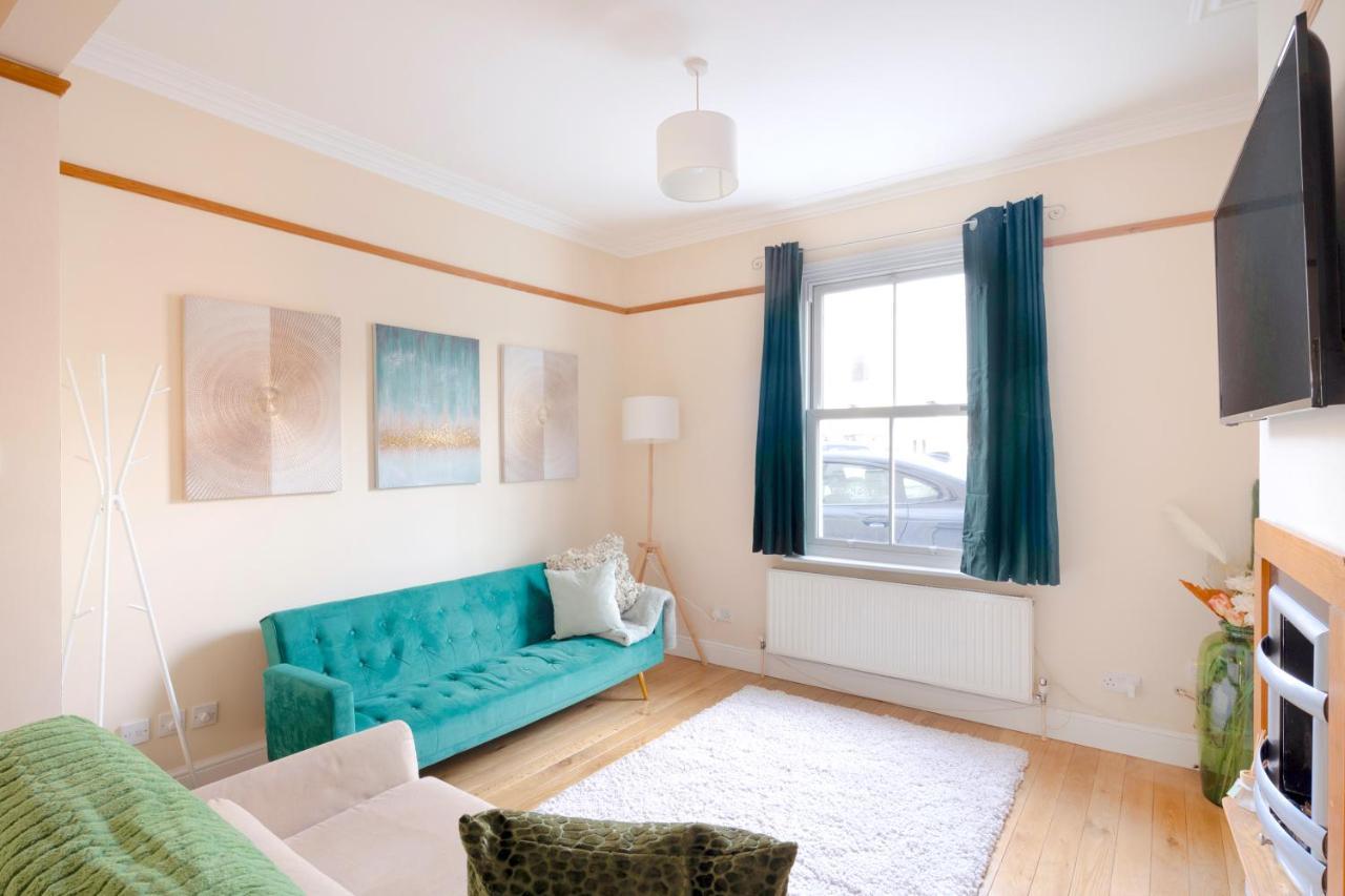 Stylish House In Wimbledon Villa London Kültér fotó