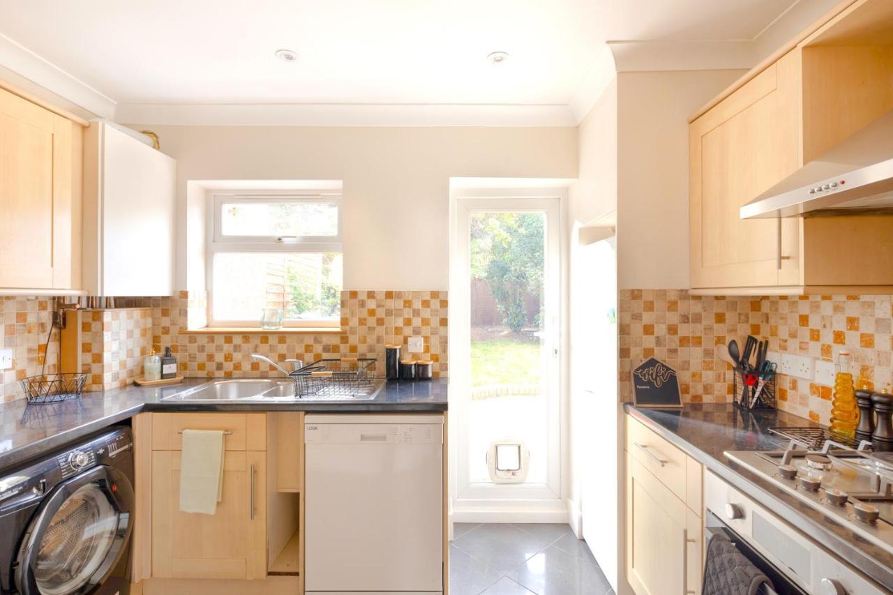 Stylish House In Wimbledon Villa London Kültér fotó