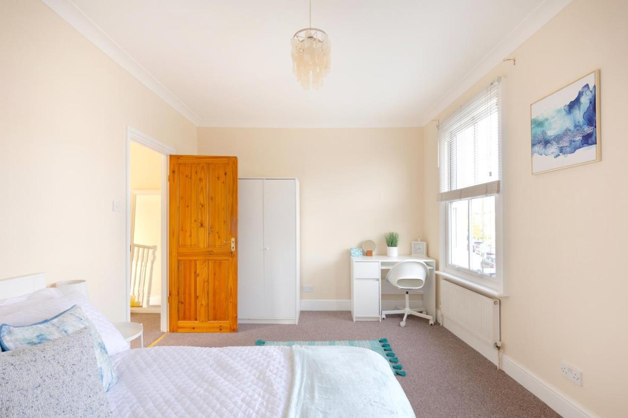 Stylish House In Wimbledon Villa London Kültér fotó