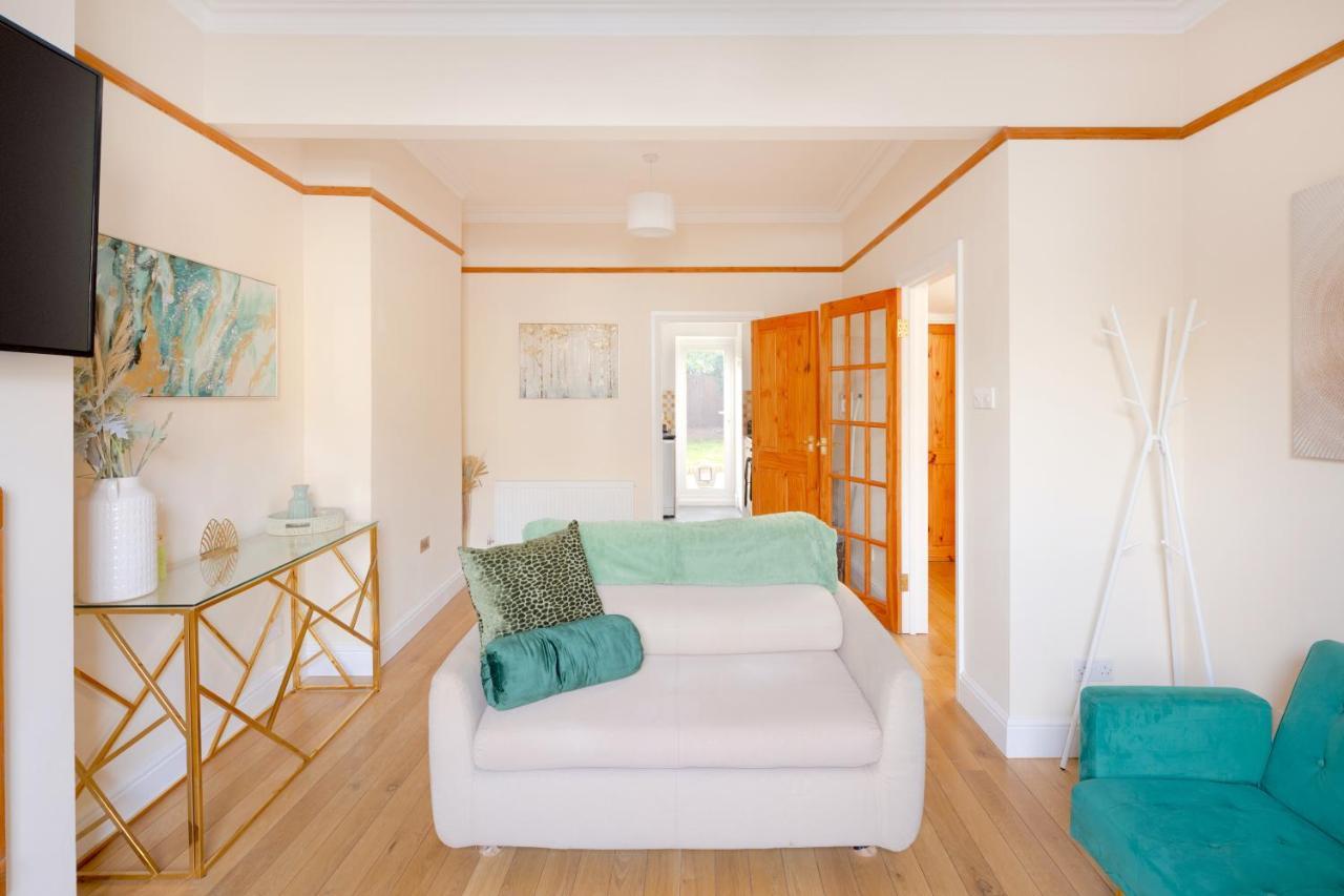 Stylish House In Wimbledon Villa London Kültér fotó